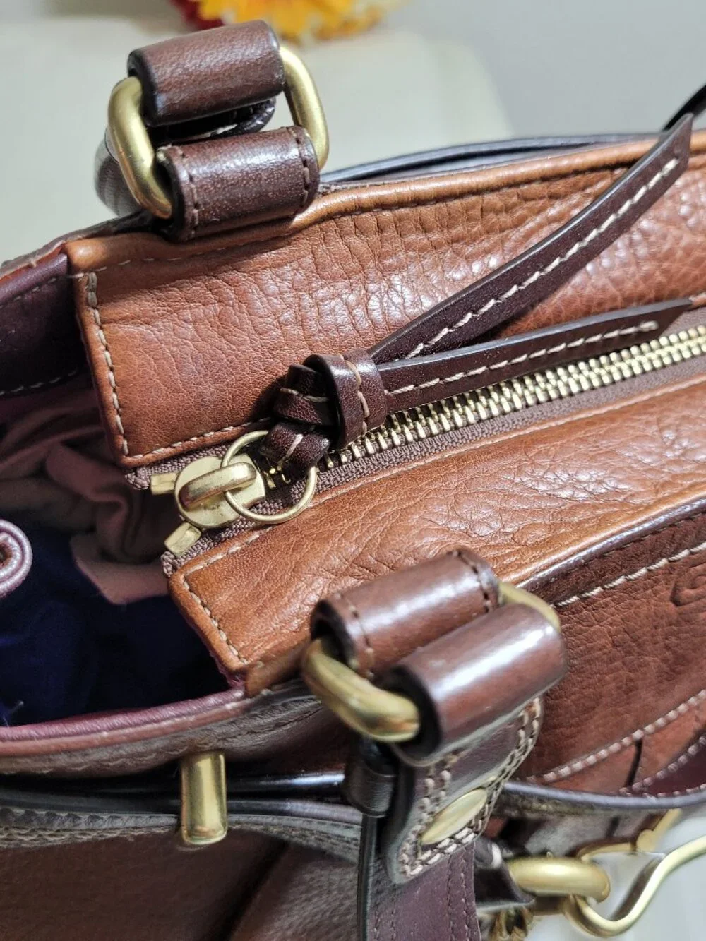 COACH* Rare Y2K*Two Toned*Pebbled Leather*Hampton Handbag*Cognac/Brown